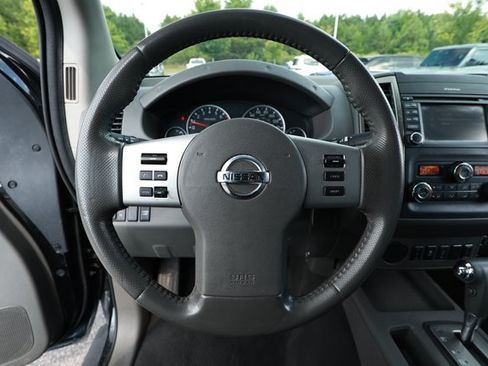 Used 2019 Nissan Frontier SL RWD image 11