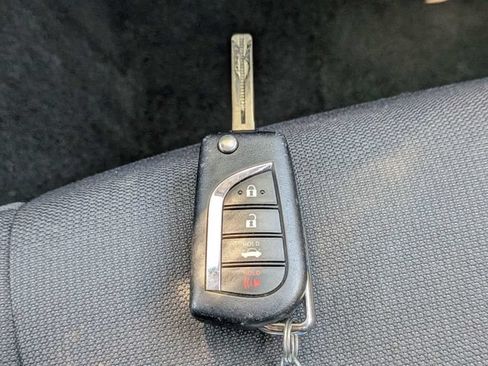 Used 2024 Toyota Corolla LE FWD image 30