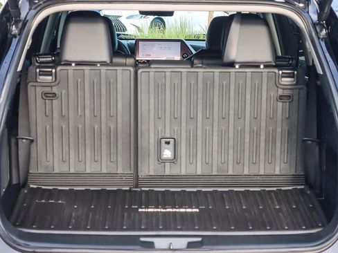 Used 2024 Toyota Highlander Platinum image 26