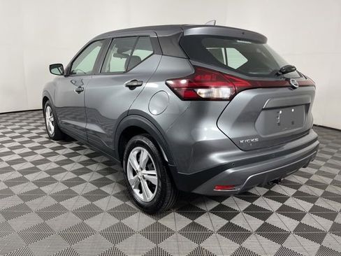Used 2021 Nissan Kicks S FWD image 8