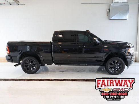 Used 2022 RAM 2500 Laramie AWD/4WD image 1