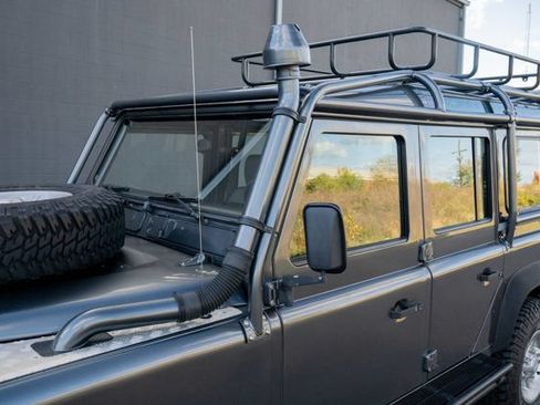 Used 1993 Land Rover Defender 110 AWD/4WD image 24