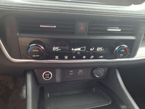 Used 2023 Nissan Rogue SV image 20