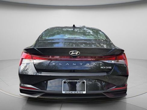 Used 2023 Hyundai Elantra SEL image 5