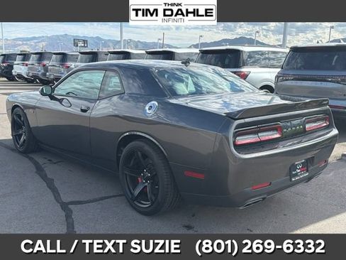 Used 2018 Dodge Challenger SRT RWD image 8