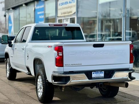 Used 2023 Chevrolet Silverado 3500 LT w/ Convenience Package image 3