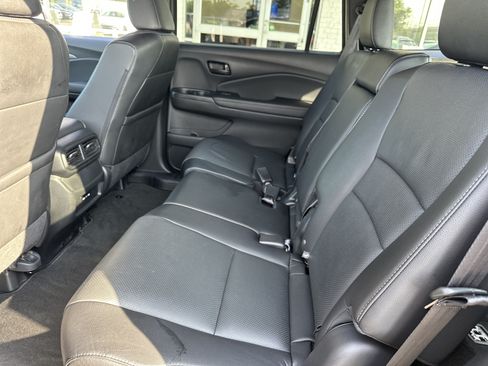 Used 2024 Honda Passport EX-L image 12