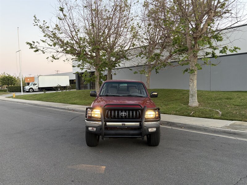 Used 2002 Toyota Tacoma PreRunner w/ SR5 Pkg w/ Chrome Pkg RWD image 3