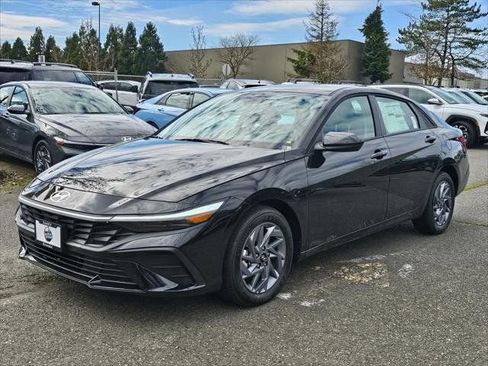 New 2026 Hyundai Elantra Hybrid FWD image 3
