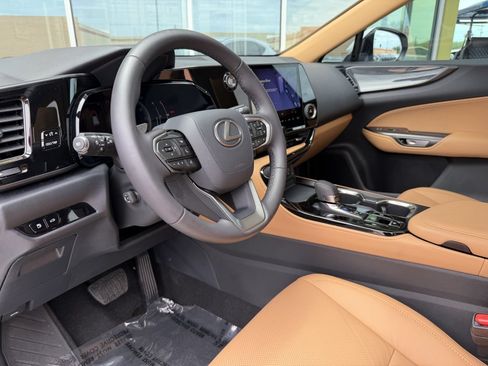 Used 2025 Lexus NX 250 FWD w/ Premium Package image 32