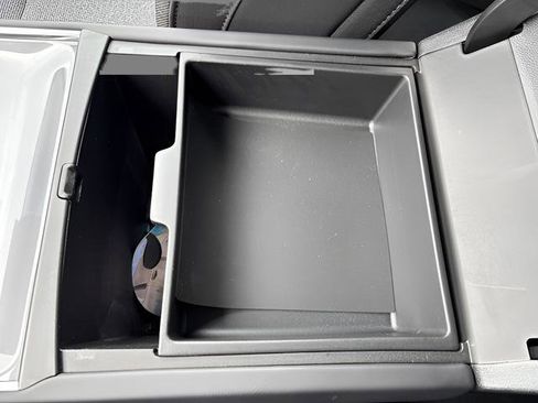 New 2025 GMC Acadia Elevation image 21