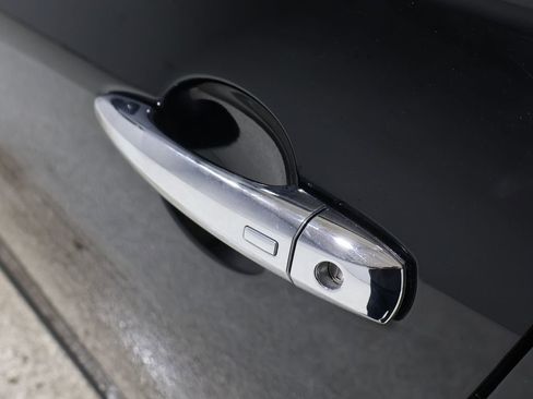 Used 2023 Nissan Altima 2.5 SV image 9