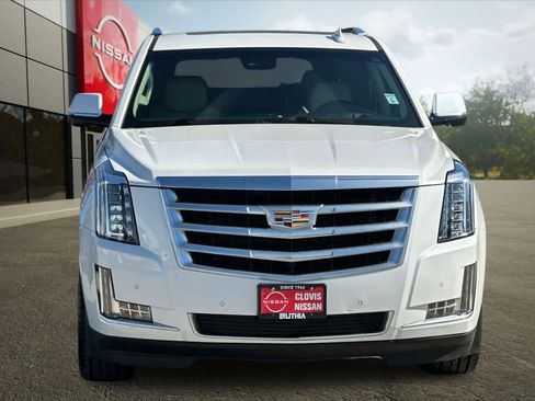 Used 2020 Cadillac Escalade Luxury AWD/4WD image 11