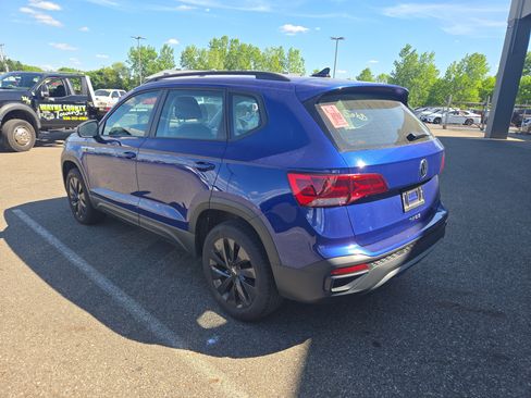 Used 2024 Volkswagen Taos S FWD image 5