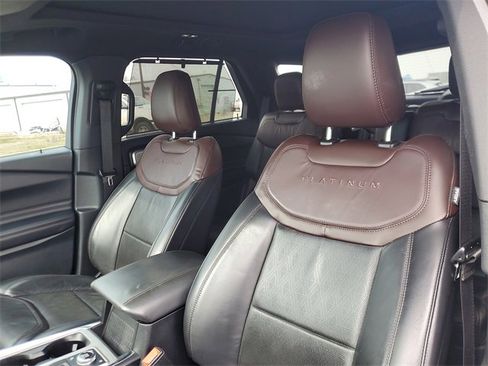 Used 2021 Ford Explorer Platinum w/ Equipment Group 601A image 17