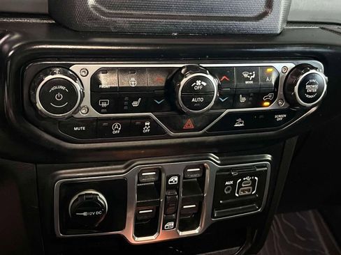 Used 2021 Jeep Wrangler Unlimited Sport AWD/4WD image 26