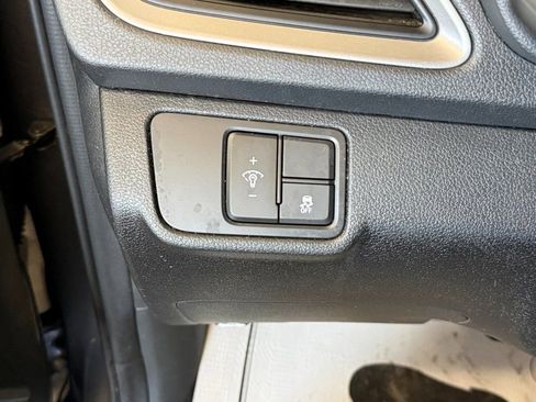 Used 2020 Hyundai Accent SE image 19