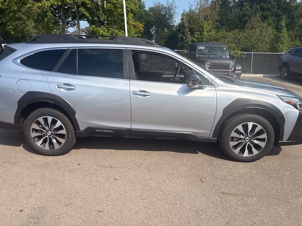 Used 2024 Subaru Outback Limited AWD/4WD image 7