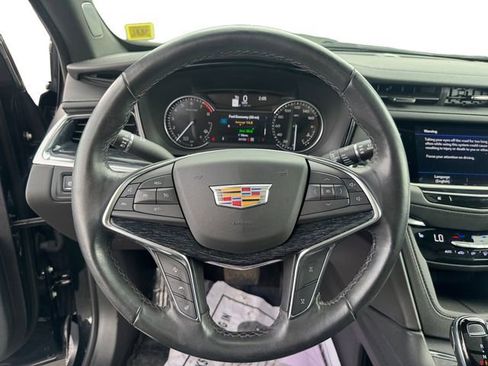 Certified 2023 Cadillac XT5 Premium Luxury w/ LPO, Floor Liner Package AWD/4WD image 13