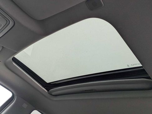 Used 2021 Chevrolet Silverado 1500 LT Trail Boss w/ Convenience Package II image 17