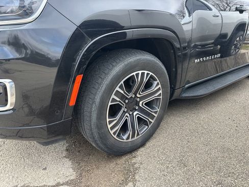 Used 2024 Jeep Wagoneer L Series II w/ Flexible Seating Group image 16