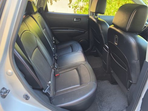 Used 2011 Nissan Rogue SV w/ SL Pkg AWD/4WD image 30