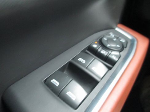 Used 2024 GMC Sierra 2500 Denali Ultimate image 30