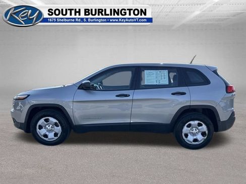 Used 2015 Jeep Cherokee Sport w/ Cold Weather Group AWD/4WD image 4