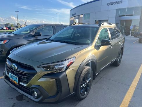 Used 2024 Subaru Outback Onyx Edition AWD/4WD image 3