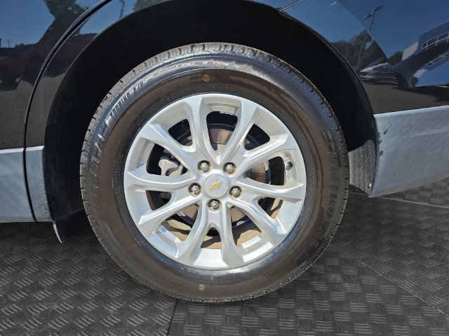 Used 2018 Chevrolet Equinox LT FWD image 34