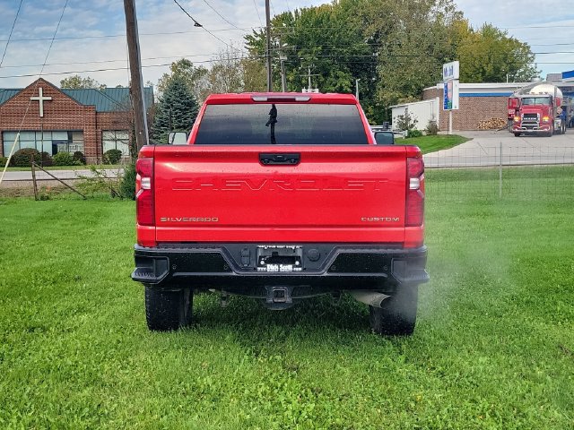 Used 2025 Chevrolet Silverado 2500 Custom w/ Custom Value Package AWD/4WD image 7