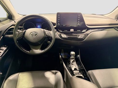 Used 2020 Toyota C-HR Limited FWD image 18