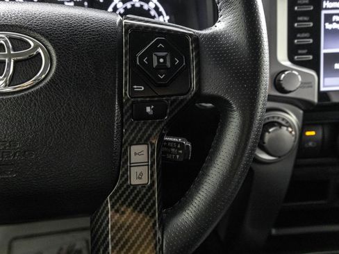 Used 2022 Toyota 4Runner SR5 AWD/4WD image 27