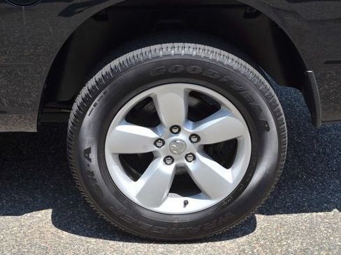 Used 2024 RAM 1500 Classic SLT AWD/4WD image 12