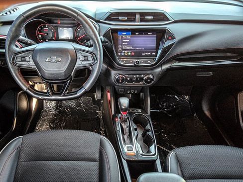 Used 2023 Chevrolet TrailBlazer RS w/ Convenience Package image 29