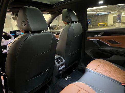 New 2026 Volkswagen Tiguan SEL R-Line image 24