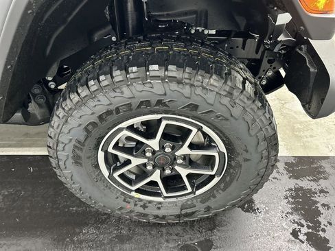 New 2026 Jeep Gladiator Rubicon AWD/4WD image 7