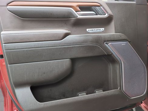 Used 2023 GMC Sierra 1500 Denali w/ Technology Package image 16