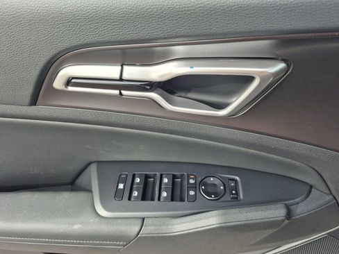 New 2026 Kia Sportage EX image 7