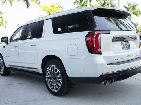 Used 2023 GMC Yukon XL Denali Ultimate image 23