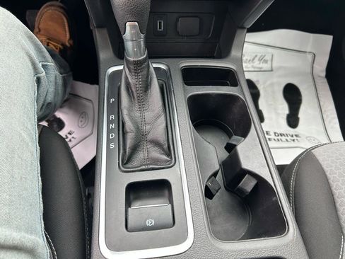 Used 2017 Ford Escape SE image 26