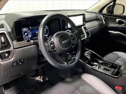 Used 2023 Kia Sorento SX image 14