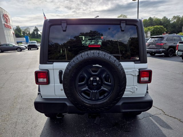 Used 2024 Jeep Wrangler Unlimited Sport AWD/4WD image 8