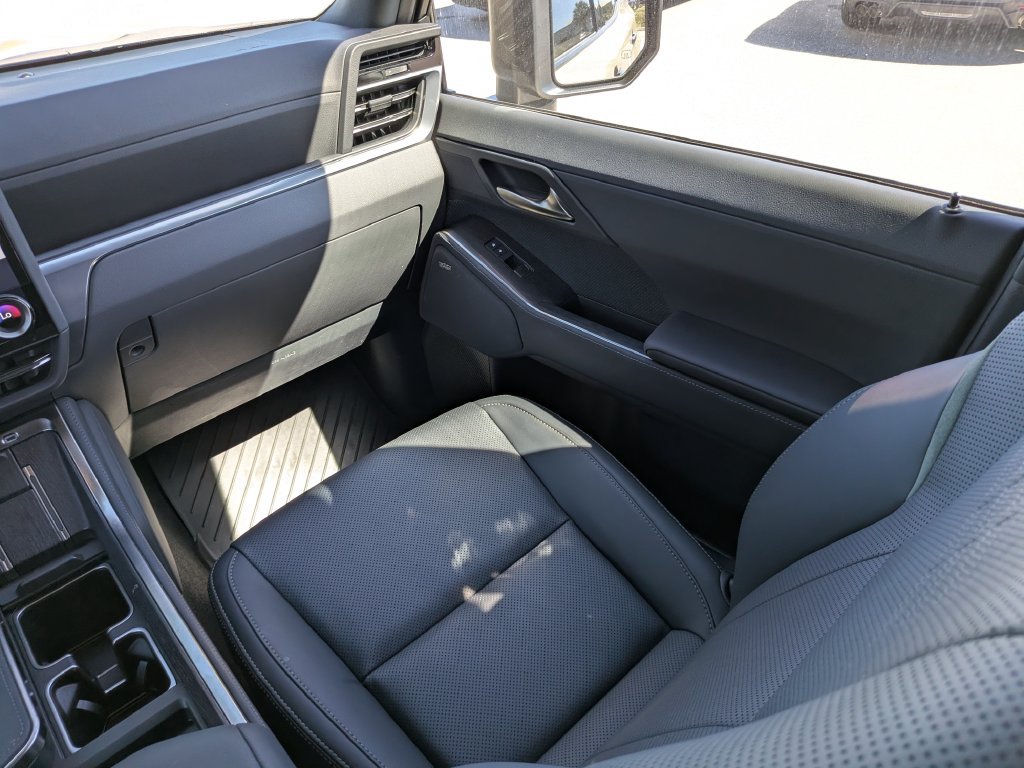 Used 2026 Lexus GX 550 AWD/4WD image 17