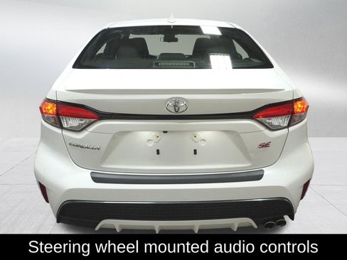 Used 2021 Toyota Corolla SE w/ Carpet Mat Package (TMS) image 8