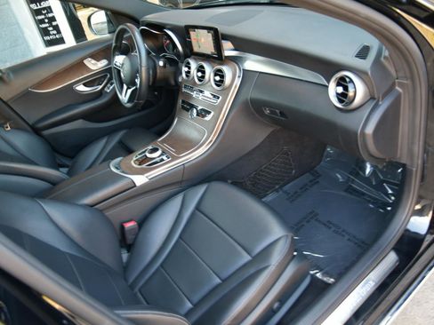 Used 2019 Mercedes-Benz C 300 4MATIC Sedan image 33