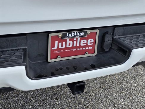 Used 2022 RAM 1500 Limited w/ Body Color Bumper Group image 34