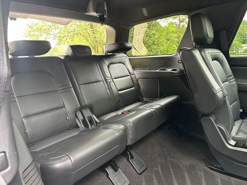 Used 2023 Lincoln Navigator Reserve AWD/4WD image 34