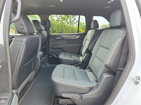 New 2026 GMC Acadia AT4 w/ Luxury Package image 9