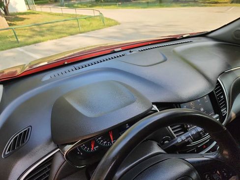 Used 2022 Chevrolet Trax LT w/ Driver Confidence Package image 22